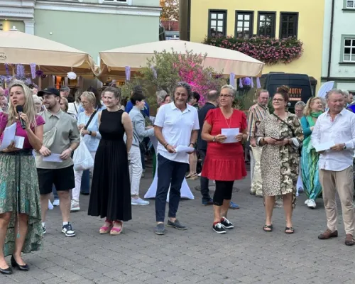 Gewinnergruppe bei einer Esstival-Veranstaltung im Freien
